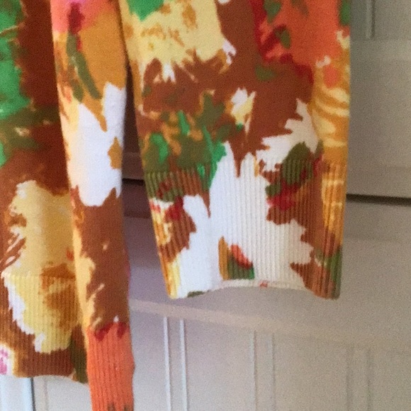 Talbots, Pima cotton floral🌺 sweater. Cardigan Style, size L - Picture 3 of 7